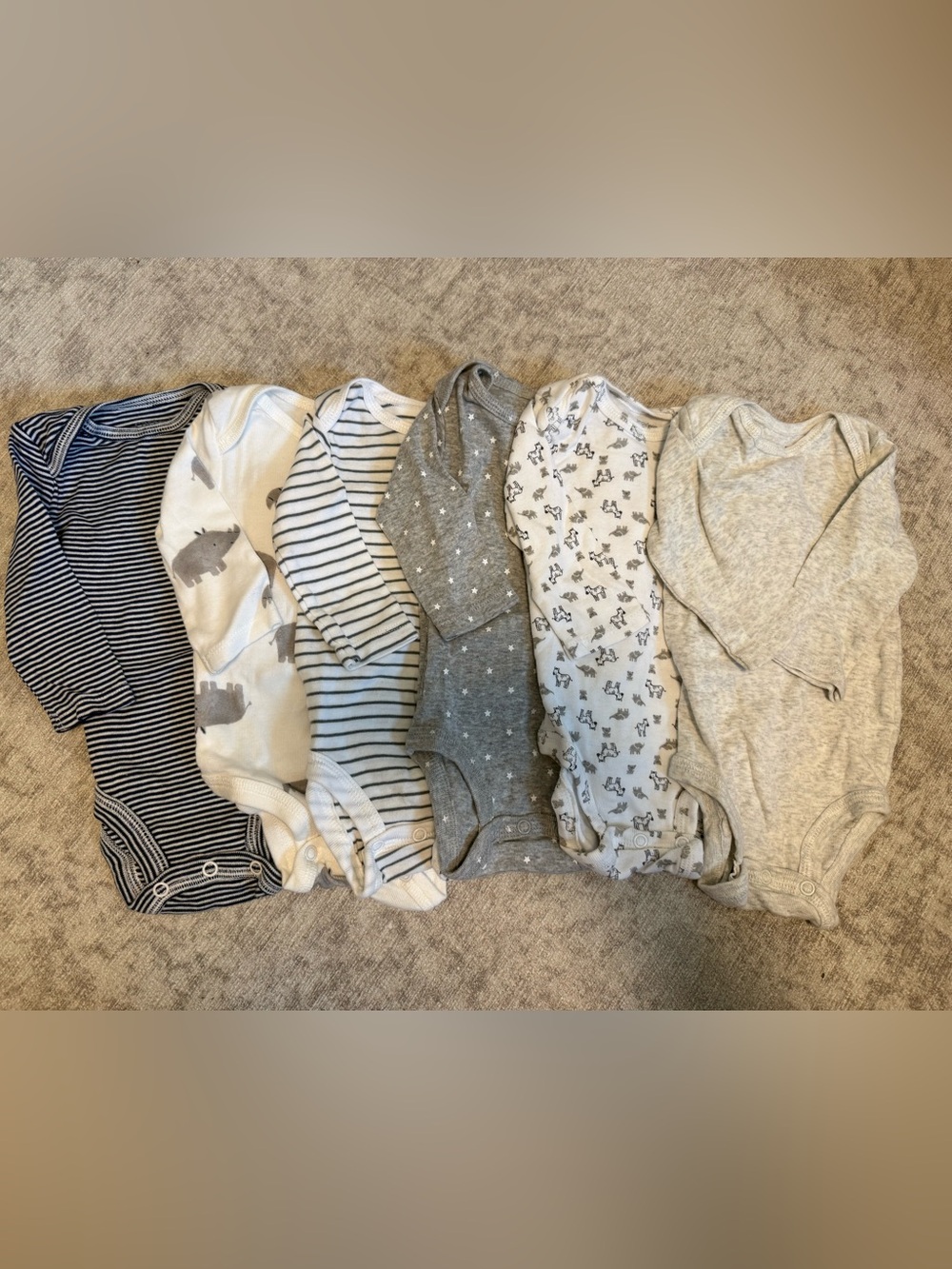 6 pieces Carter's Neutral Gray & White Baby One-Piece Bodysuit Set